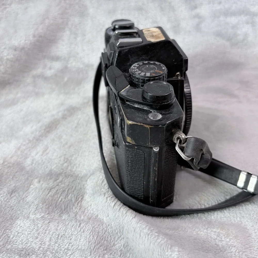 Yashica FR1‎ 35mm SLR Film Camera Body C/Y Mount Untested Japan Vintage